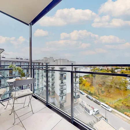 Velvet Sky Ac Balcony Parking * وارسو