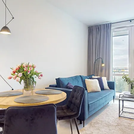 Velvet Sky Ac Balcony Parking *