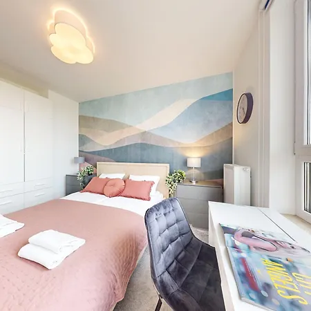 Velvet Sky Ac Balcony Parking وارسو