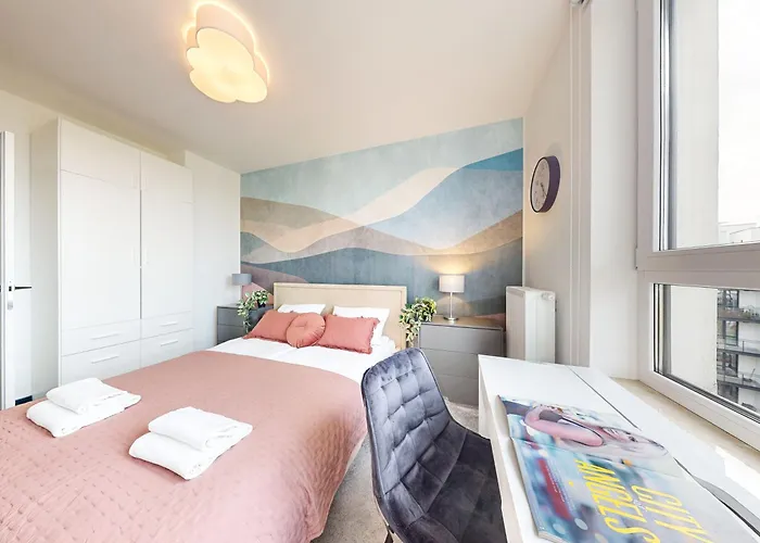 Velvet Sky Ac Balcony Parking Varşova